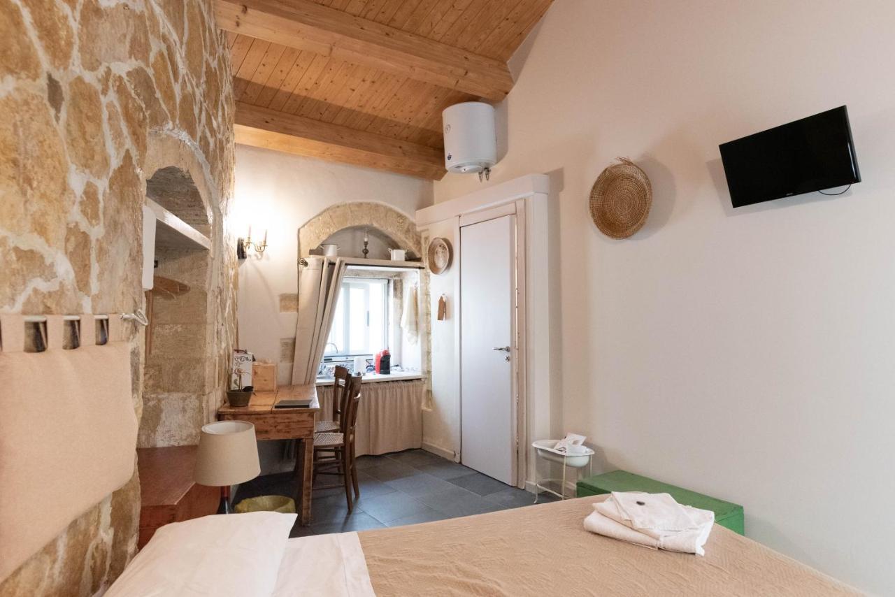 Cuturissi Hospitality & Wellnees Bed and Breakfast Ragusa Exteriör bild