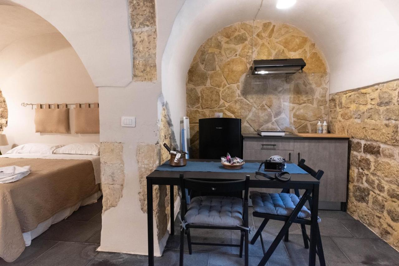 Cuturissi Hospitality & Wellnees Bed and Breakfast Ragusa Exteriör bild