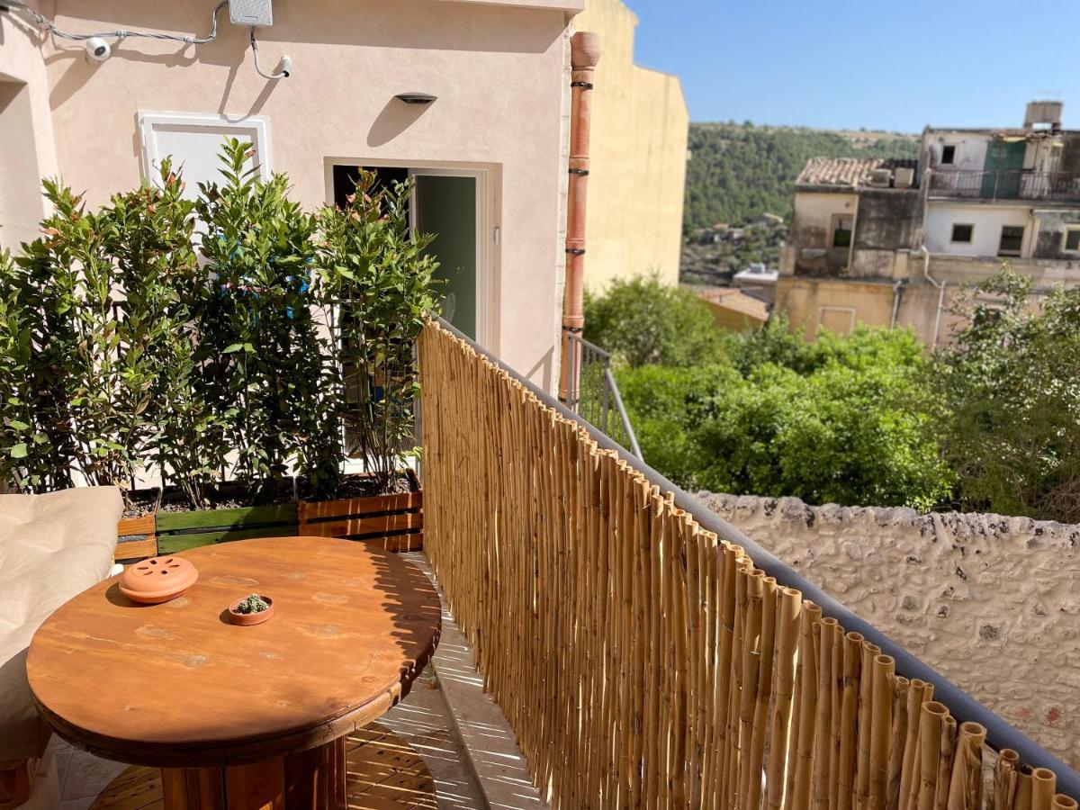 Cuturissi Hospitality & Wellnees Bed and Breakfast Ragusa Exteriör bild
