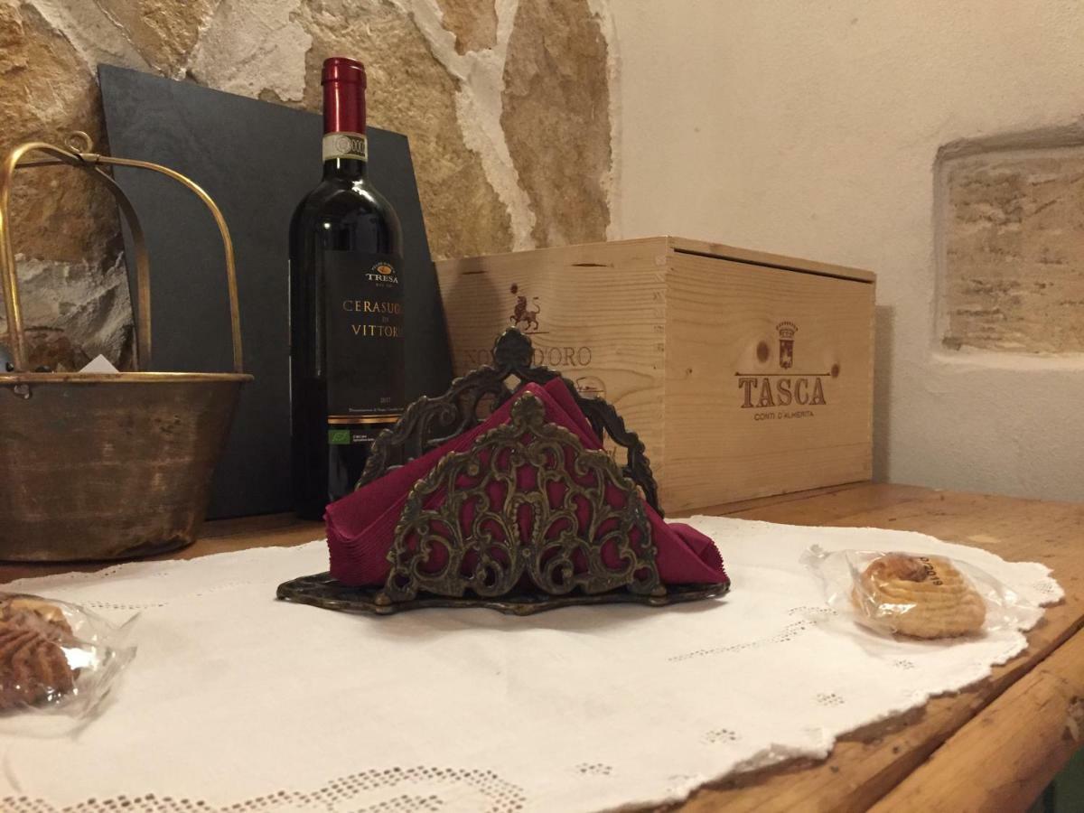 Cuturissi Hospitality & Wellnees Bed and Breakfast Ragusa Exteriör bild
