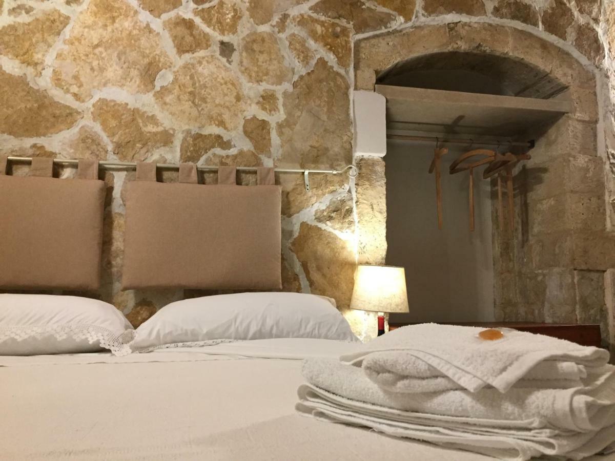 Cuturissi Hospitality & Wellnees Bed and Breakfast Ragusa Exteriör bild