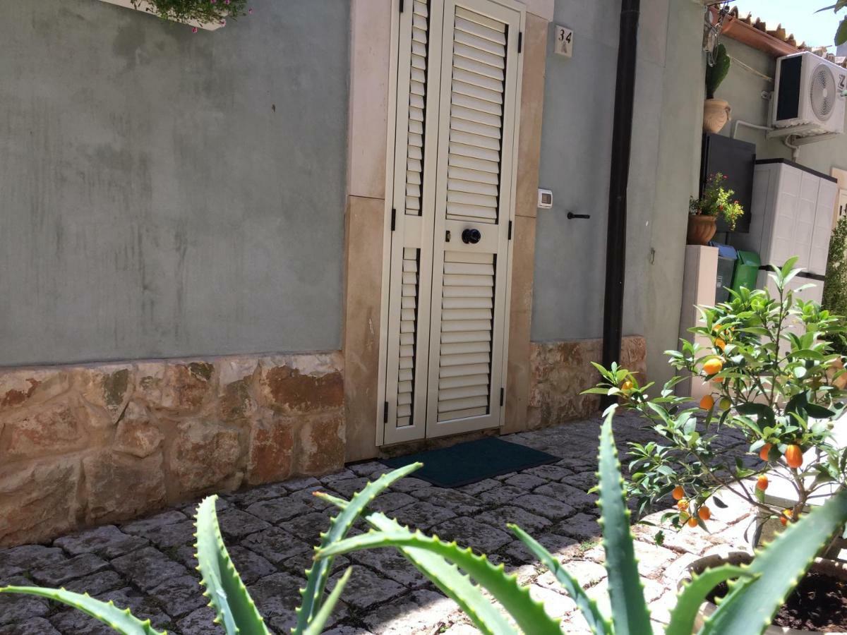 Cuturissi Hospitality & Wellnees Bed and Breakfast Ragusa Exteriör bild